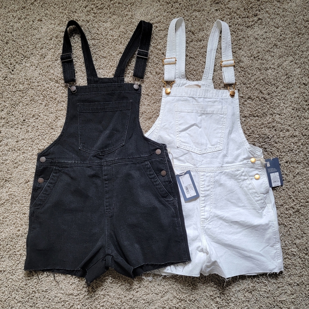 NWT Set of 2 Universal Thread Shortalls